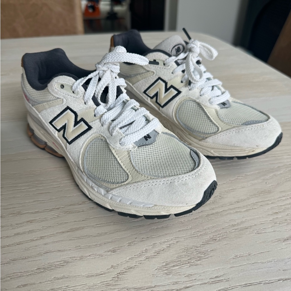 new balance 2002r warm alpaca w5.5